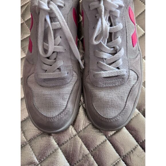 Vega Suede V-10 Sneakers in Fluorescent pink Size 9 - Picture 5 of 12